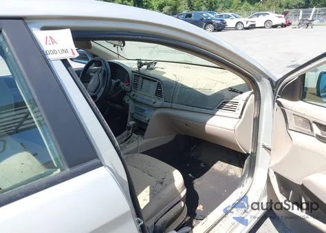 2017 Hyundai Elantra Se z USA, uszkodzony, nr VIN 5NPD84LF1HH054164